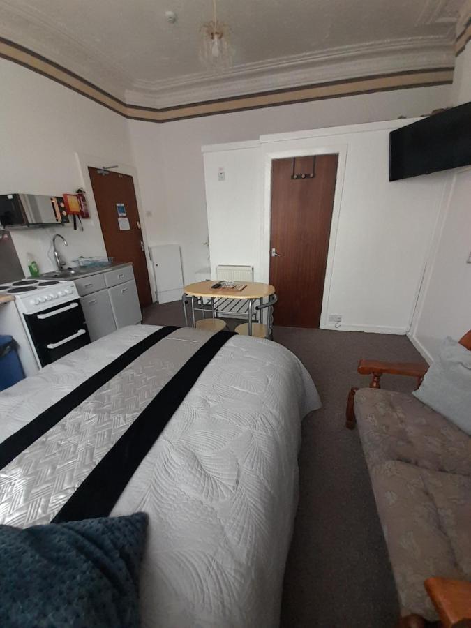 Nova Holiday Apartments Blackpool Bagian luar foto