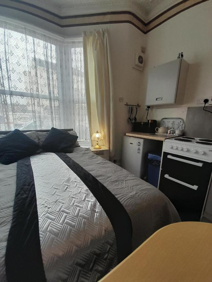 Nova Holiday Apartments Blackpool Bagian luar foto