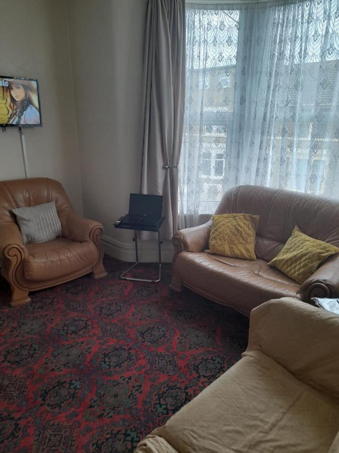 Nova Holiday Apartments Blackpool Bagian luar foto