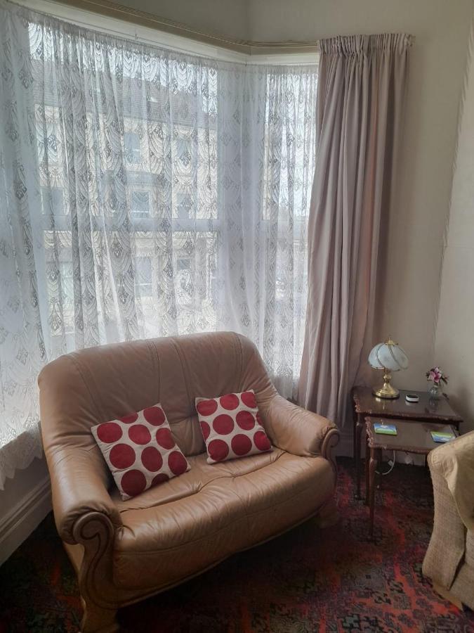 Nova Holiday Apartments Blackpool Bagian luar foto